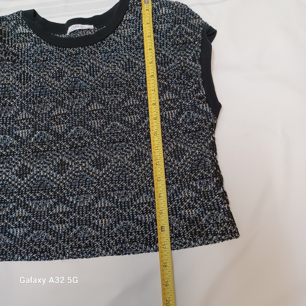Zara Women Sz S Black and Gray Patterned Crop Top The label is missing, look at - Picture 11 of 12